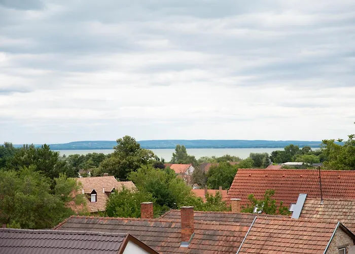 Veled Teljes Vendeghaz Badacsony Badacsonytomaj